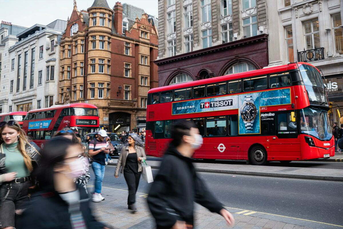 Bus advertising T-Side